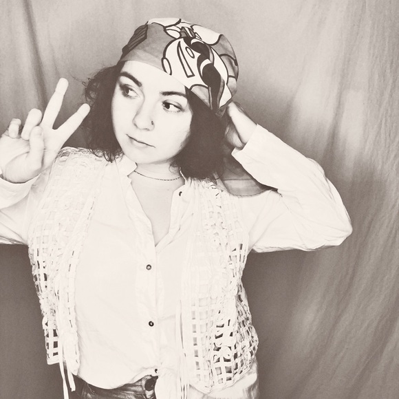 Vintage 70s cream ligh weight button down w/ vest - Picture 4 of 4